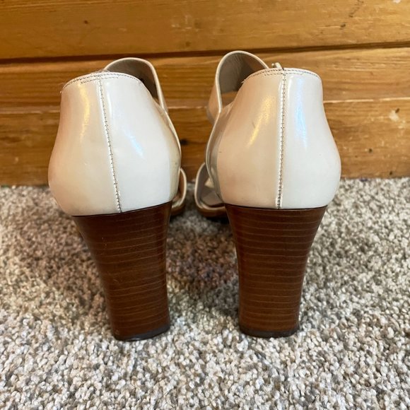 Salvatore Ferragamo 9B Open Toe Tan Buckle Heels - Picture 6 of 7